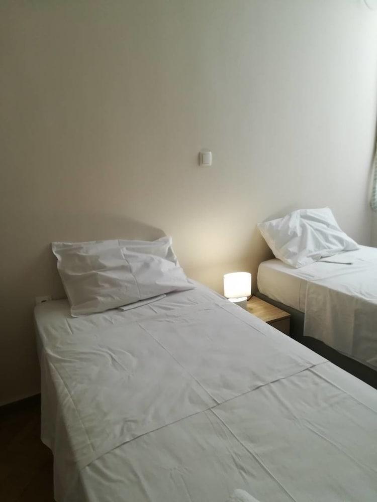 Kaniggos- 3 Bedrooms Apartment Athen Eksteriør billede